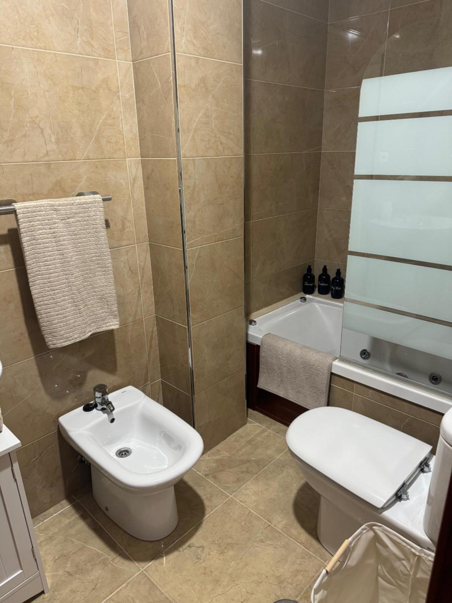 Apartamento En Gijon Con Garaje Y Wifi エクステリア 写真